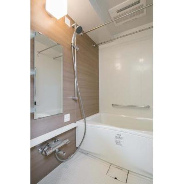 バス・シャワールーム　※写真は同タイプ住戸です。