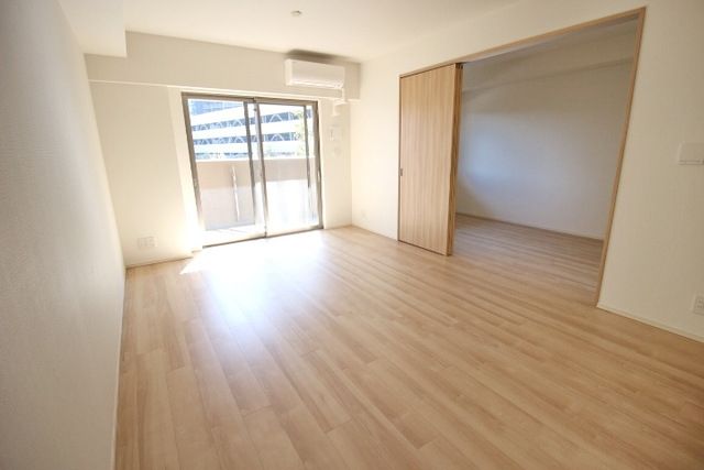 居室・リビング　大きなリビング