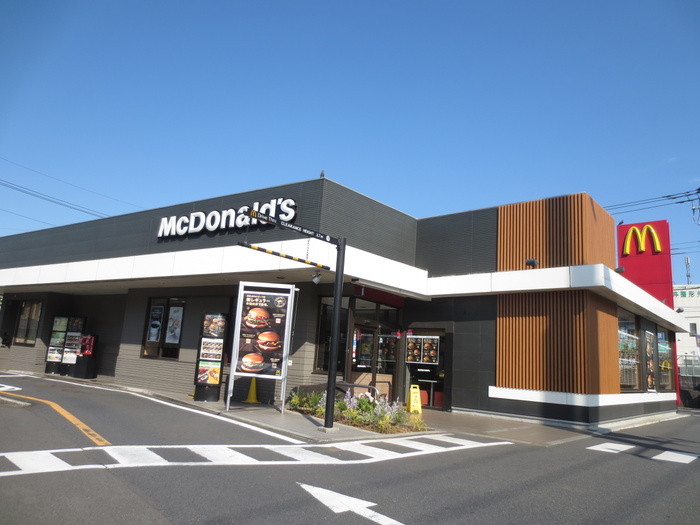 飲食店　マクドナルド 荏田西店（飲食店）まで647m