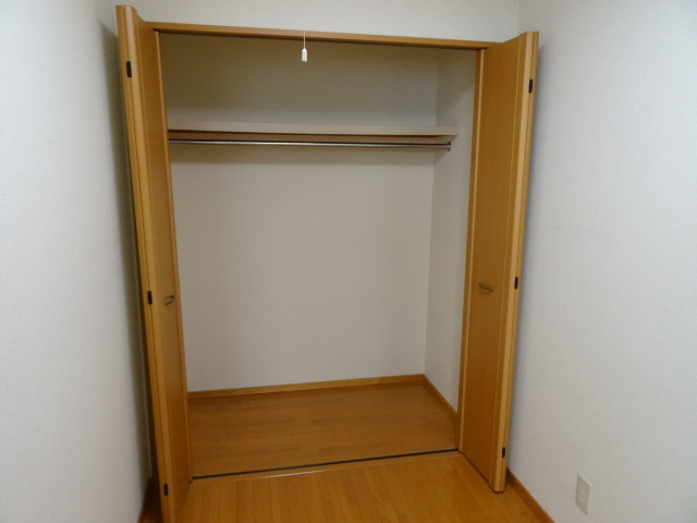 収納　写真別部屋参考写真となります。