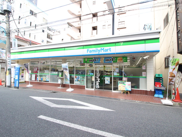 コンビニ　ファミリーマート（コンビニ）まで280m