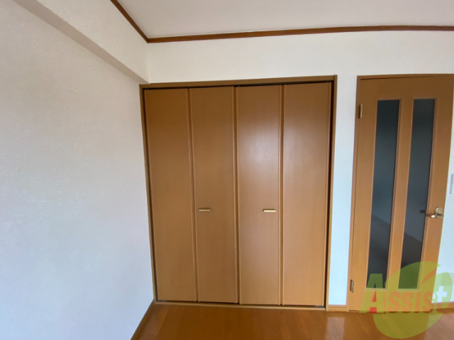 収納　収納はこちらのクローゼットをお使いください。
