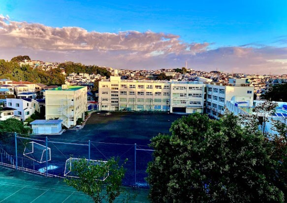 中学校　横浜市立南が丘中学校（中学校）まで942m