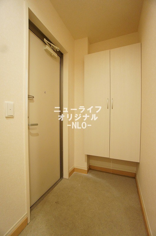 玄関　※同タイプ・現況優先