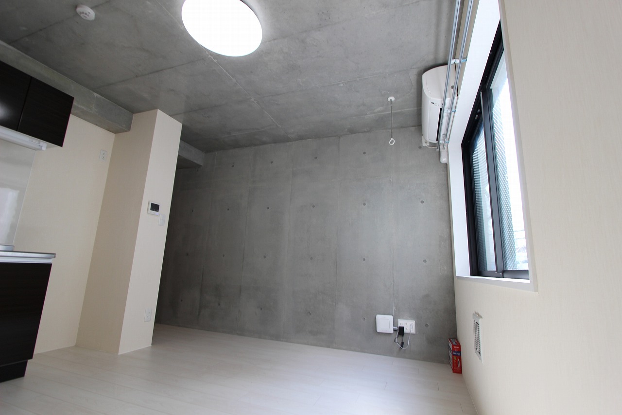 居室・リビング　同マンション別部屋