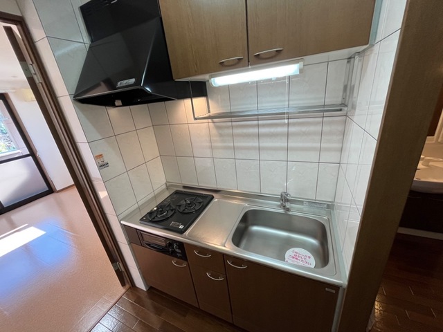 キッチン　※同タイプの部屋写真です