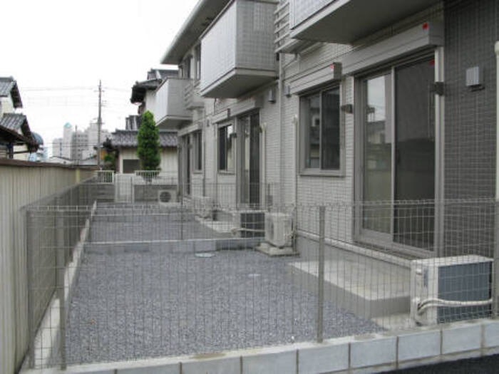 庭　図面と現状に相違がある場合には現状を優先