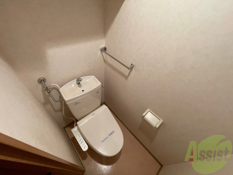 トイレ　トイレです。清潔感があり安心して使えますね。