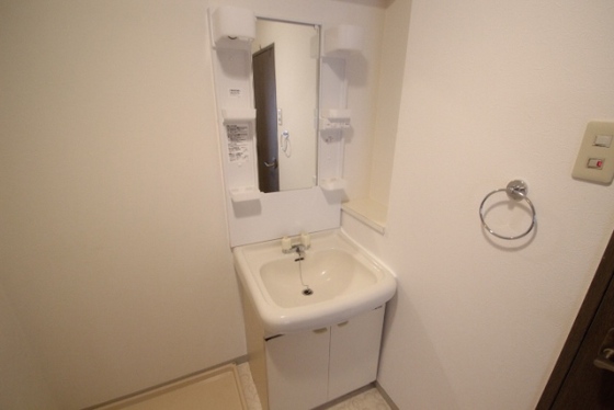 洗面設備　※別部屋の写真です