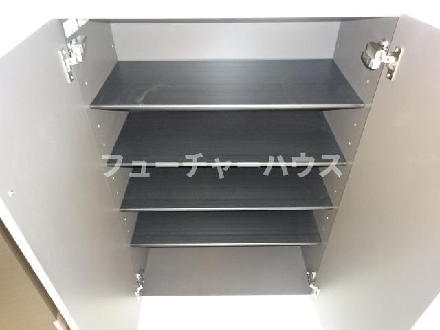 玄関　下駄箱