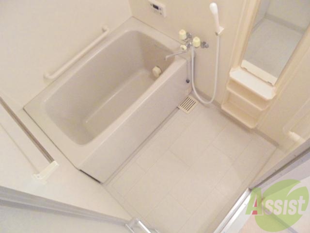 バス・シャワールーム　お風呂で疲れを取りましょう。