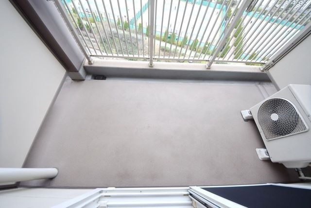 バルコニー　写真は同タイプ住居です。