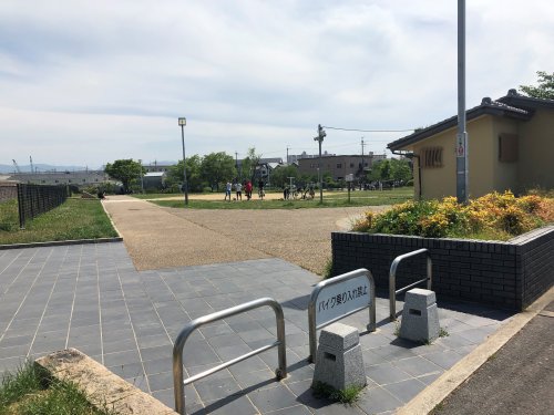 公園　土塔町公園（公園）まで677m