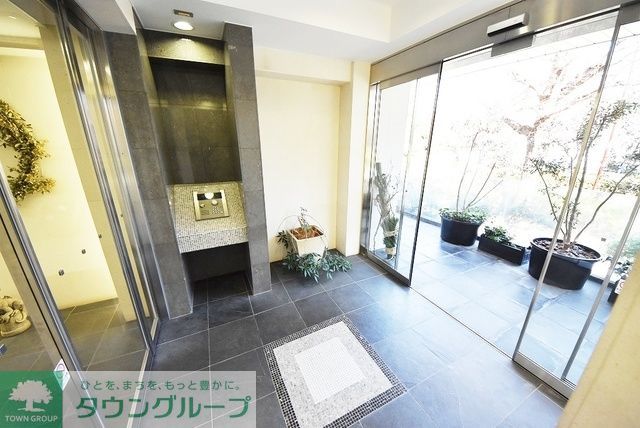 エントランス　エントランス