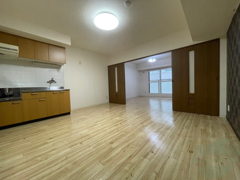 居室・リビング　広くてキレイなお部屋が広がっていて、充実した生活が送れそう。