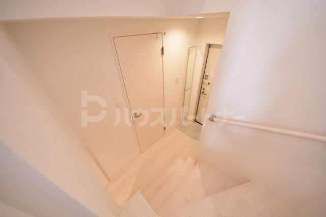 玄関　※同施工会社施工例※