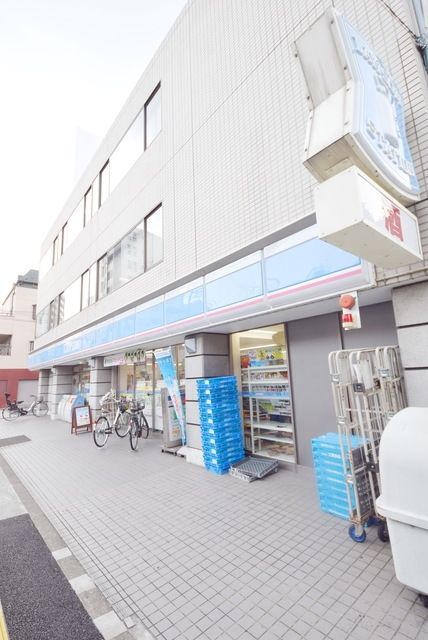コンビニ　ローソン板橋清水町店（コンビニ）まで114m