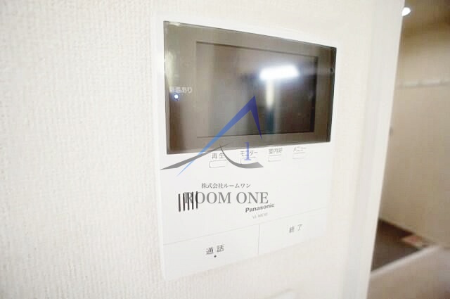 セキュリティ　モニター付きインターホンです。