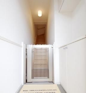Harmony II号館の玄関写真