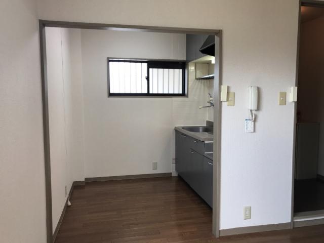 その他部屋・スペース　ダイニングからキッチン