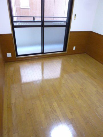 船場東ビルの居間写真