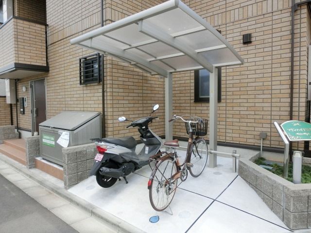 駐車場　敷地内駐輪場