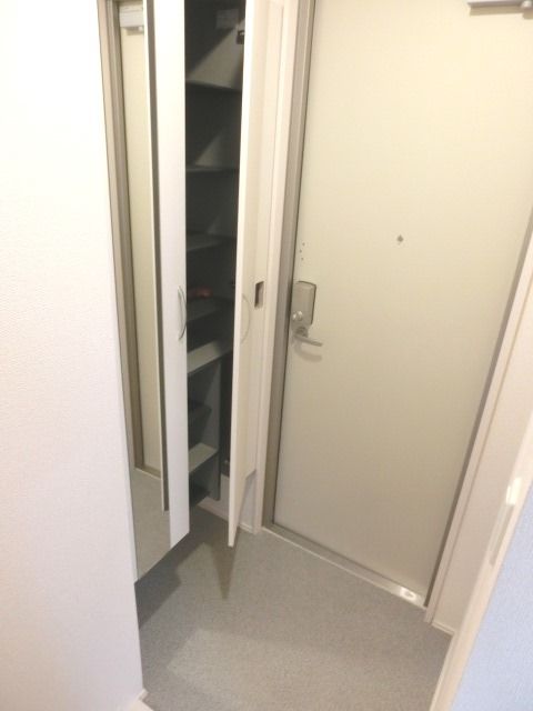 玄関　カードキー対応