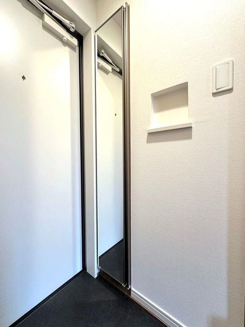 玄関　※建設中の為、同じ間取りの別物件の写真になります。