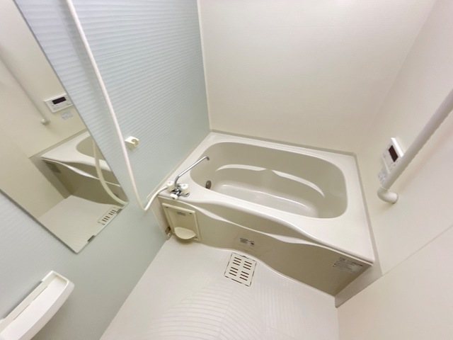 静かで落ち着いた住環境が魅力の風呂写真