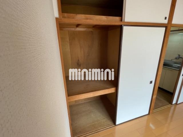 MRハイツの玄関写真