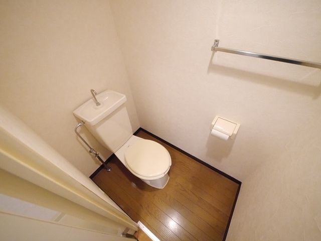 トイレ　★お部屋探しは株式会社タウンハウジング東京まで★