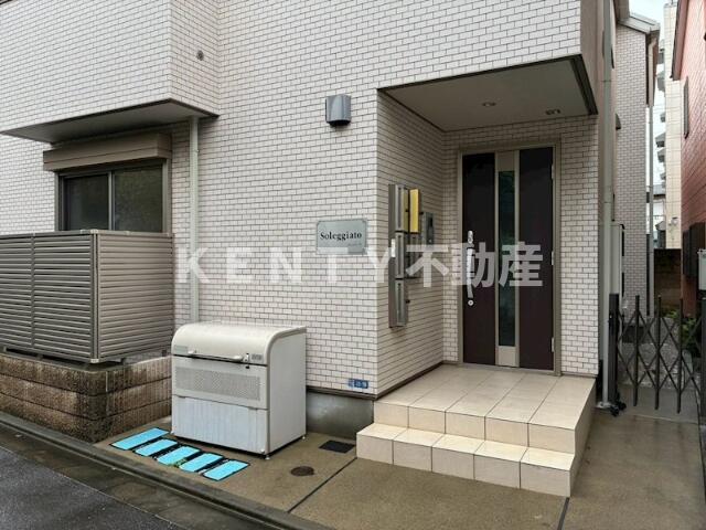 エントランス　清潔なエントランスです
