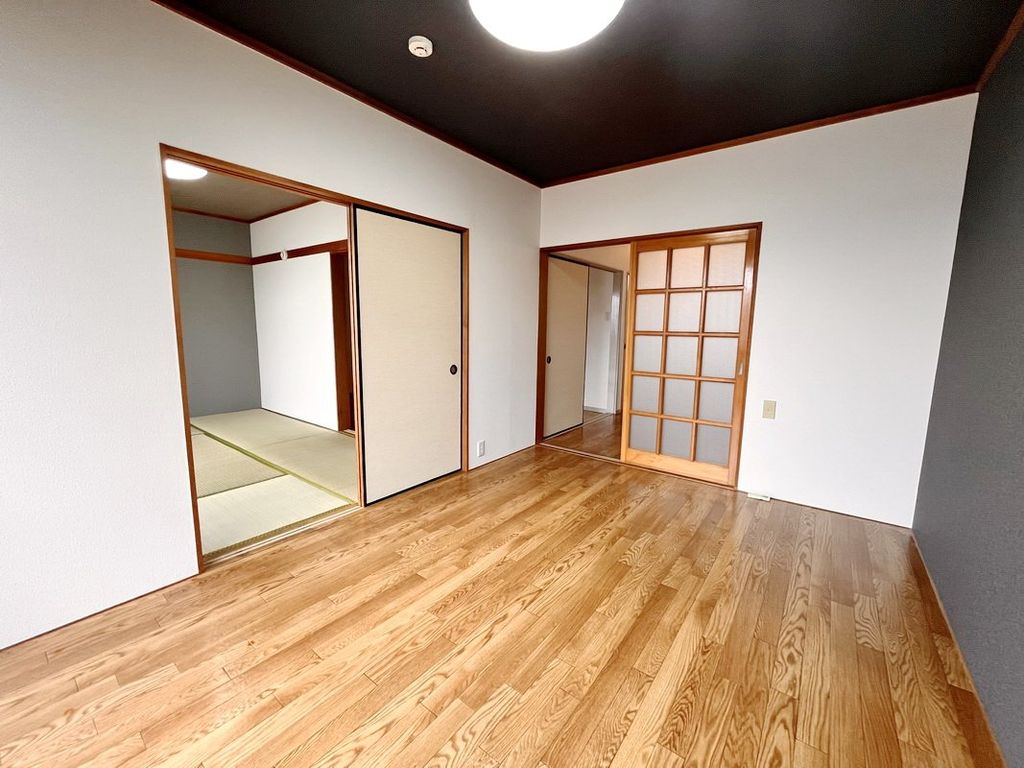 東武東上線 新河岸駅 徒歩12分 2階建 築38年の居間写真