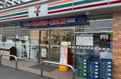 コンビニ　セブンイレブン 名古屋萱場2丁目店（コンビニ）まで704m