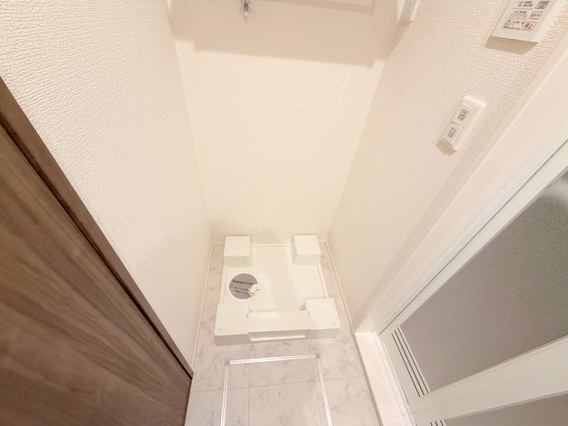 その他設備　室内に洗濯機置場があれば雨の日でも濡れる心配がございませんね