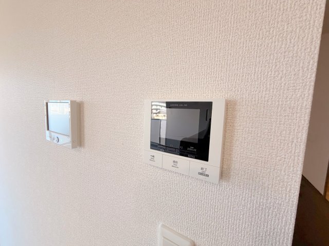 セキュリティ　TVモニターホンで来客が誰か確認してから開けて下さいね