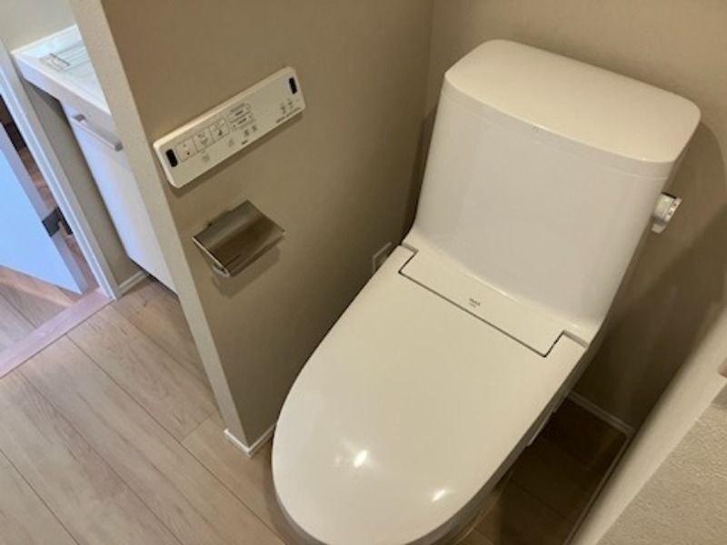 トイレ　別部屋参考写真