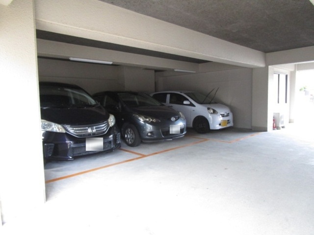駐車場　駐車場（空き要確認）