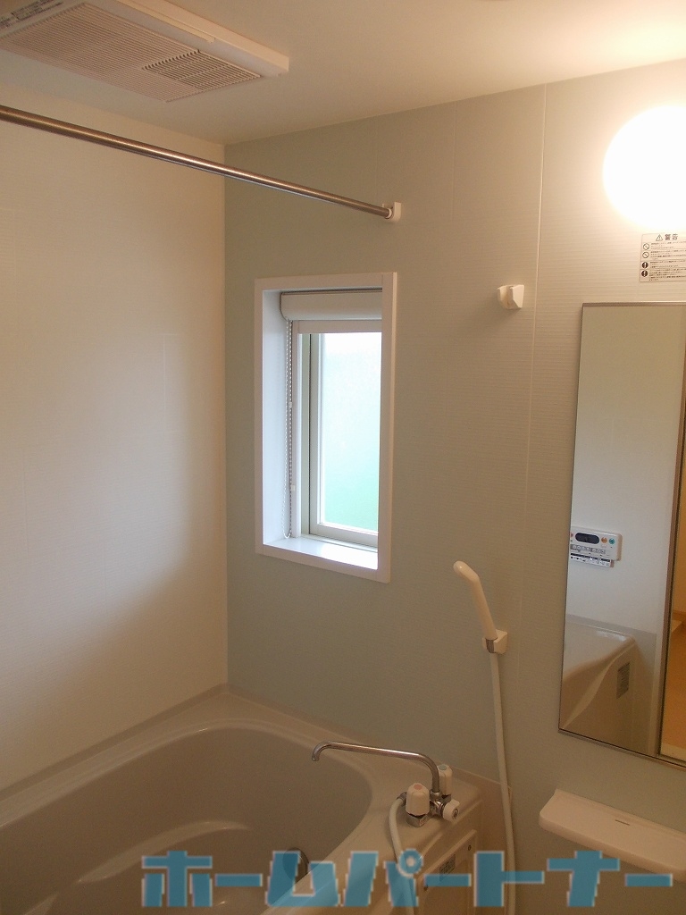 バス・シャワールーム　浴室乾燥機がついており便利です♪