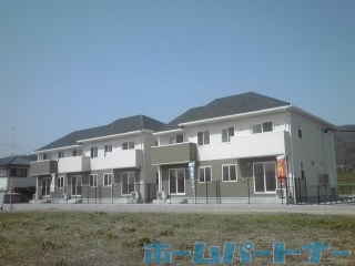 建物外観　築浅でキレイな外観です♪