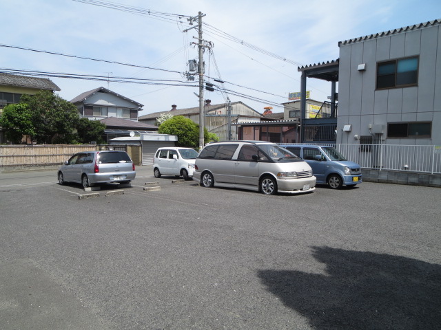 【きららハイムの駐車場】