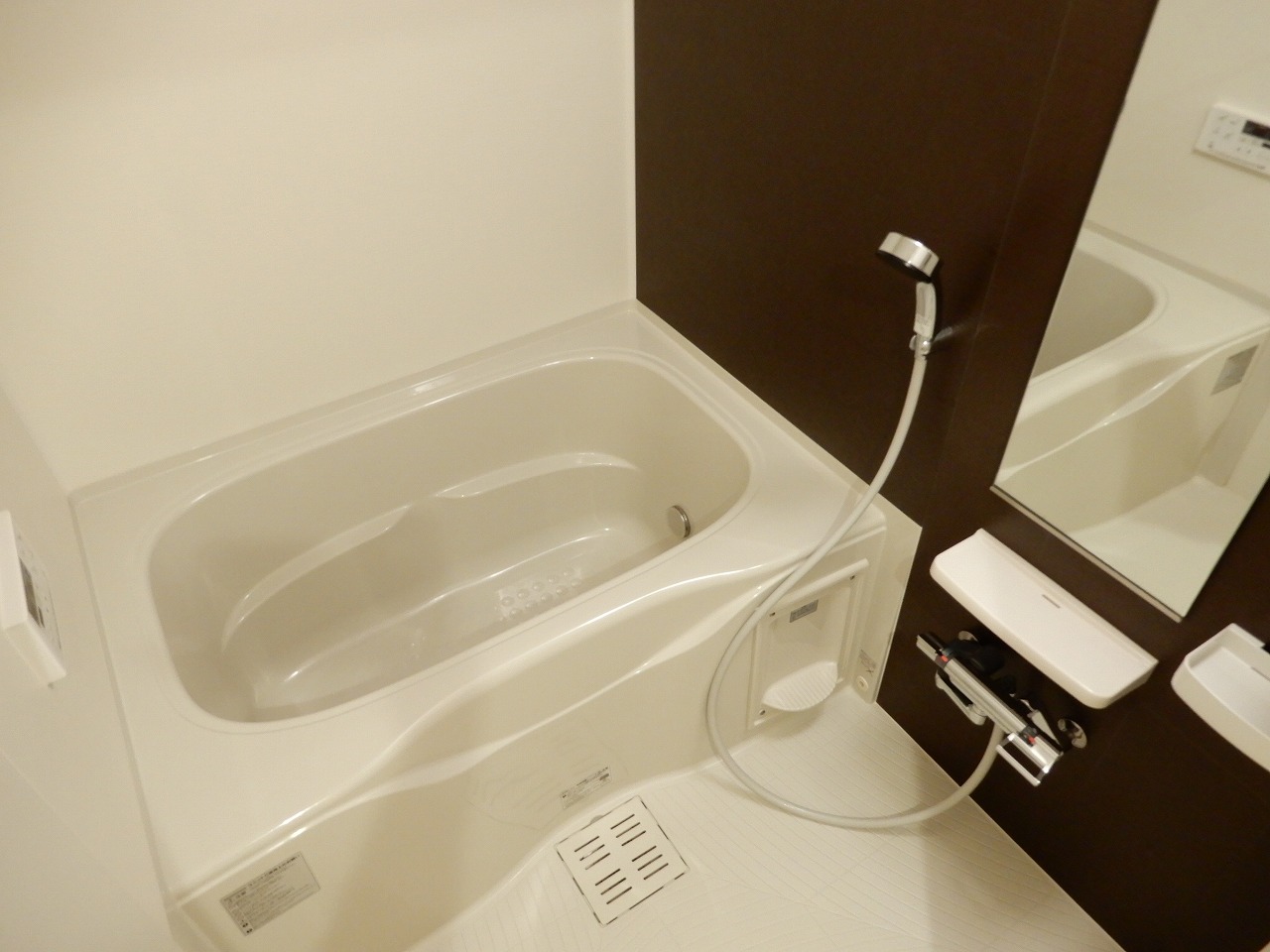 バス・シャワールーム　浴室乾燥・追い焚き機能付