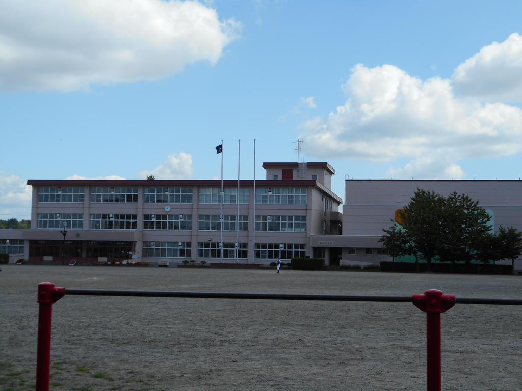 【神楽レジデンスの小学校】