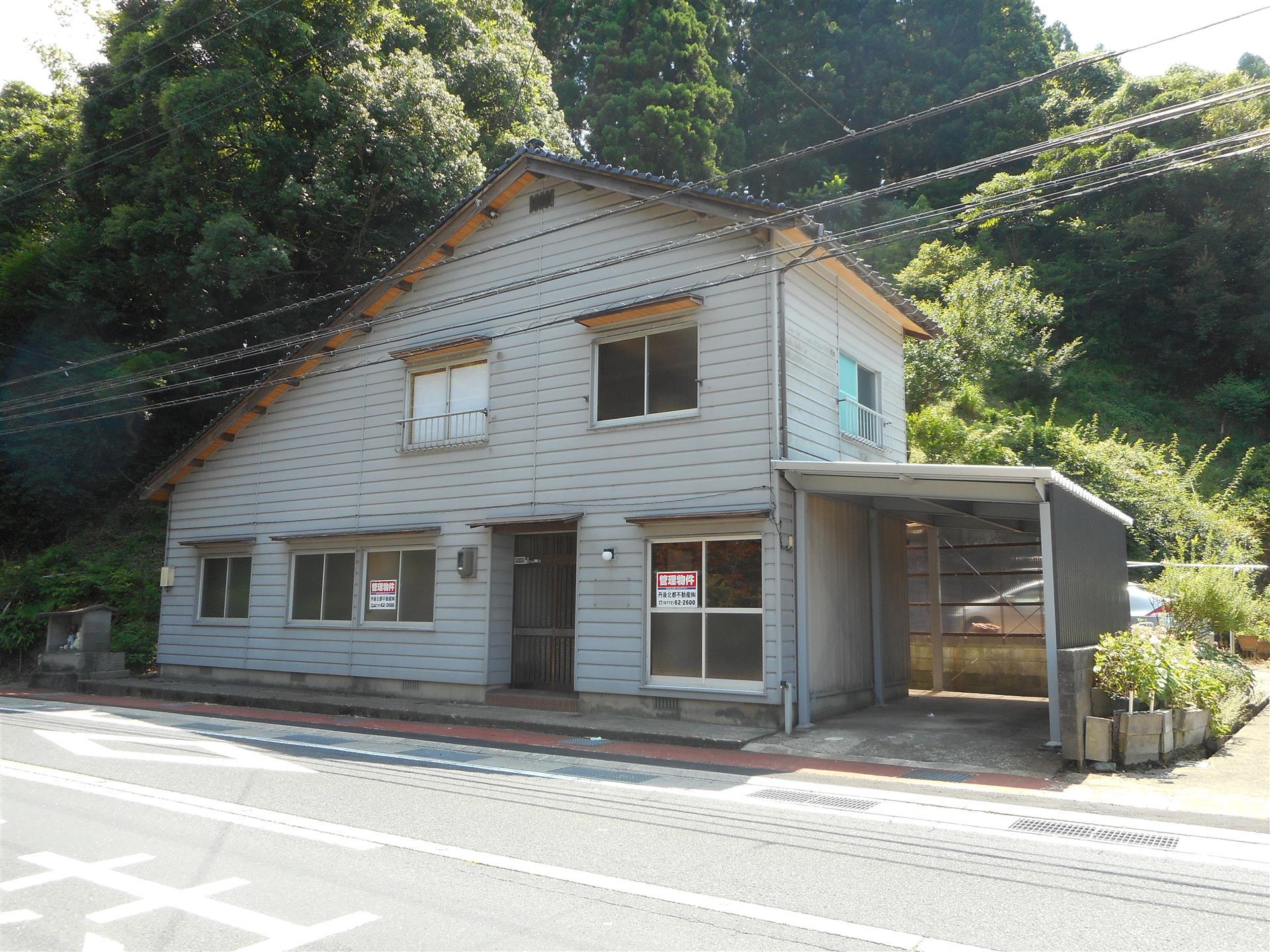 峰山町吉原貸家の建物外観