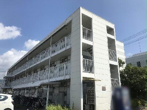 【レオパレスアデッソIIIの建物外観】