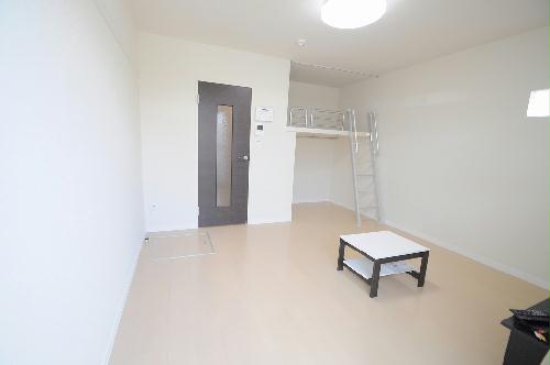 居室・リビング　同シリーズの類似となります。現況を優先致します。