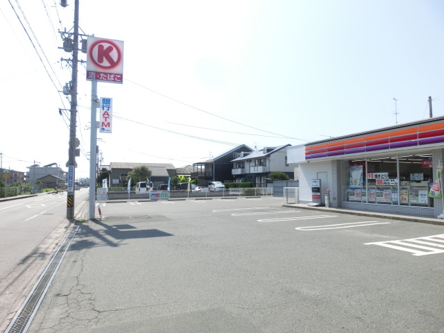 コンビニ　ファミリーマート 浜松西神田店（コンビニ）まで453m