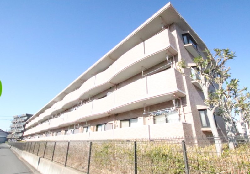 八千代市大和田新田のマンションの建物外観