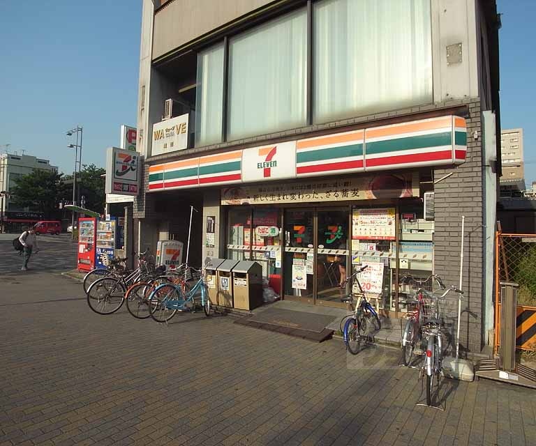 コンビニ　セブンイレブン京都堀川御池店（コンビニ）まで460m