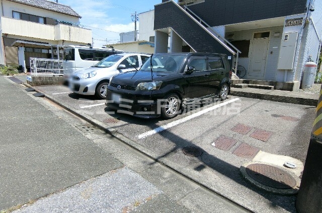 【カルムM2の駐車場】